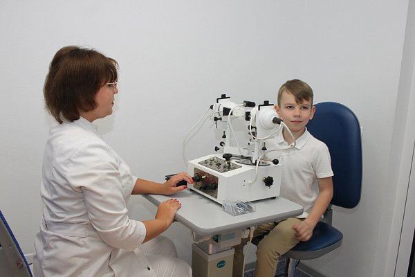 Лечение косоглазия у детей без операции