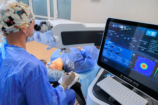 Лазерная коррекция зрения FemtoLASIK (ФемтоЛейзик)